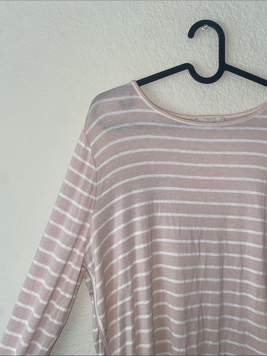 LOFT Tops - ✨Pink and White Long Sleeved Loft top!